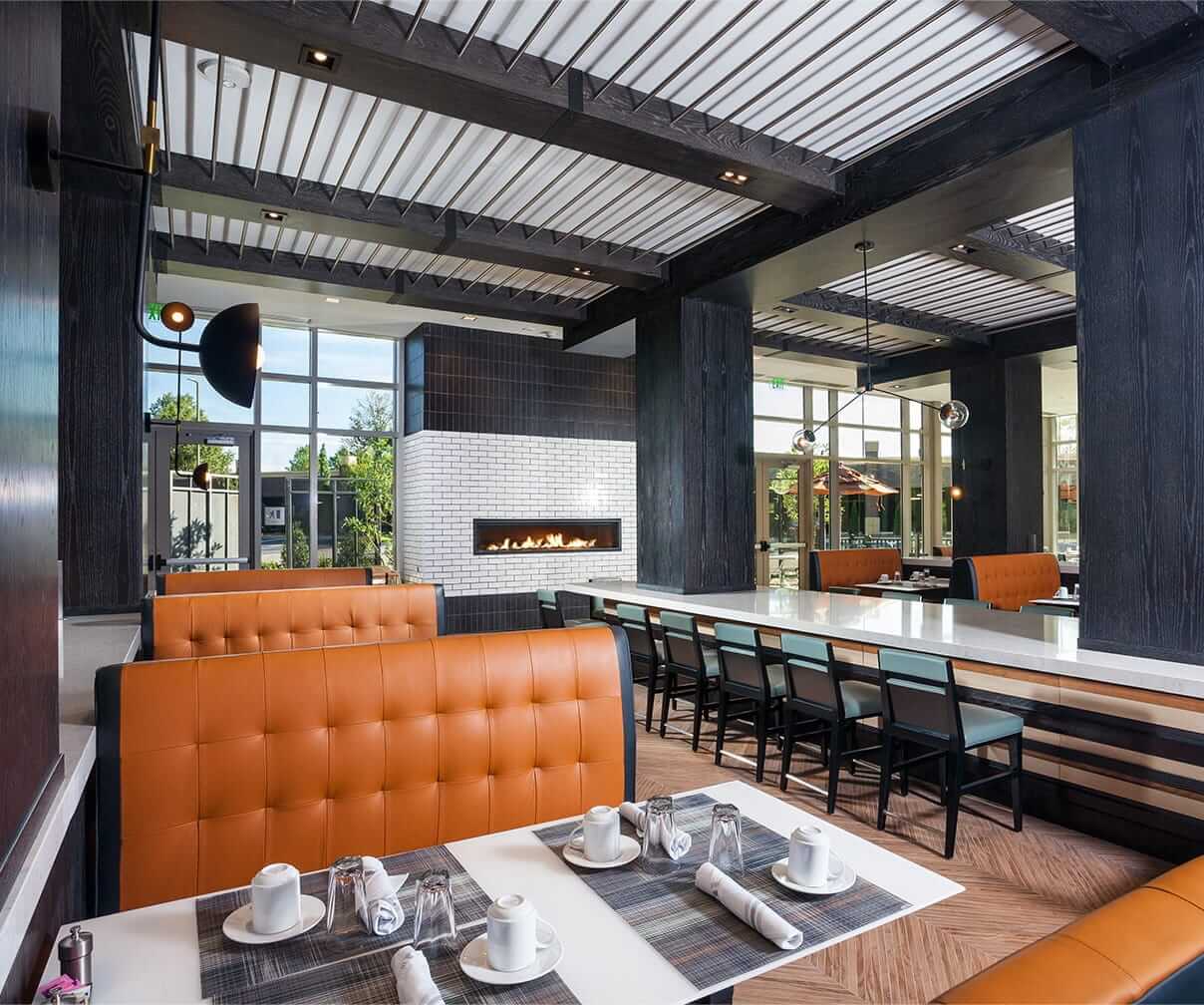 hilton hotel dining area in franklin