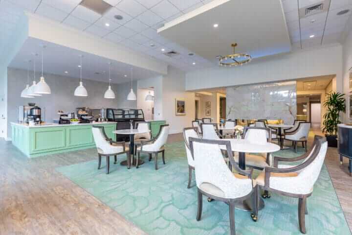 crestmoor senior living dining
