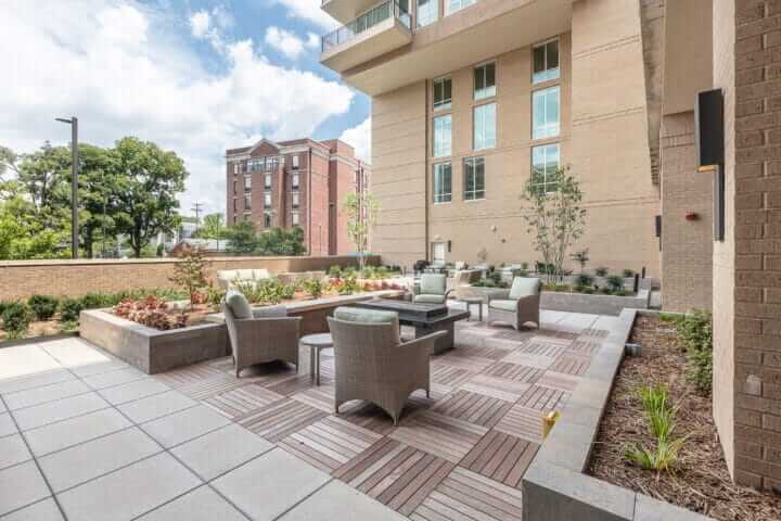 crestmoor senior living outdoor patio